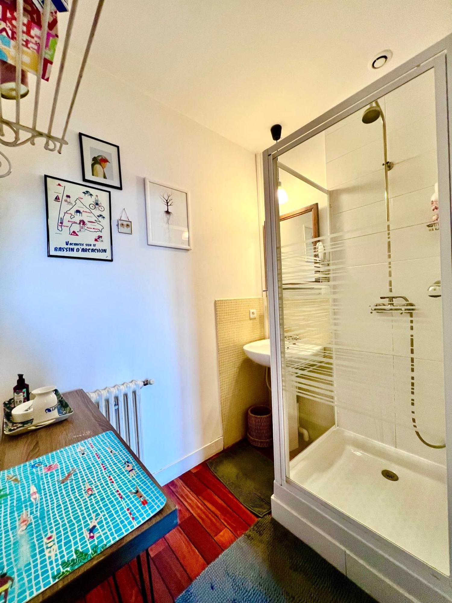 Bed and Breakfast Au Petit Bonheur Talence Esterno foto
